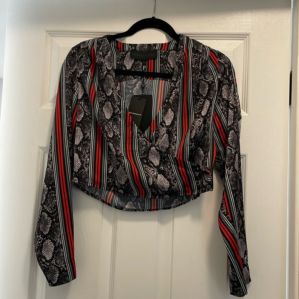 NWT Kendall + Kylie Cropped Blouse